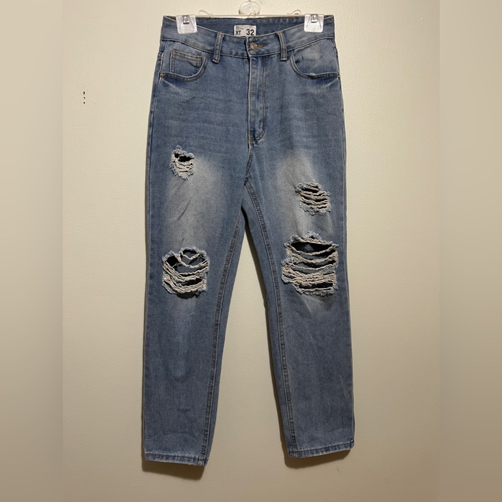 South African brand (Mr.Price) blue high rise distressed mom jean size 6
